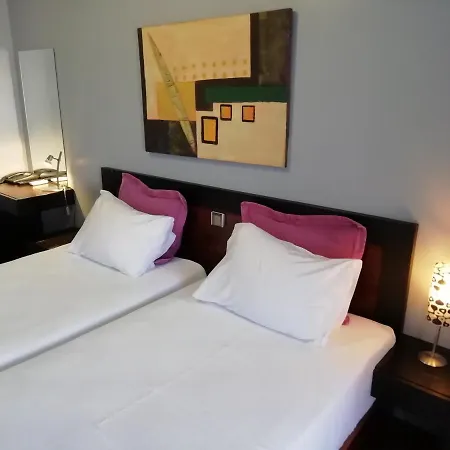 Hotel Dom Joao Iv 2*