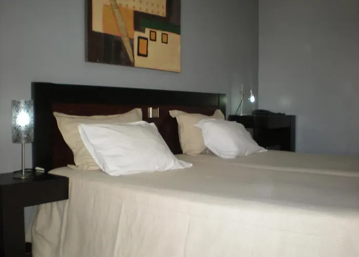 Dom Joao Iv Hotel 2*