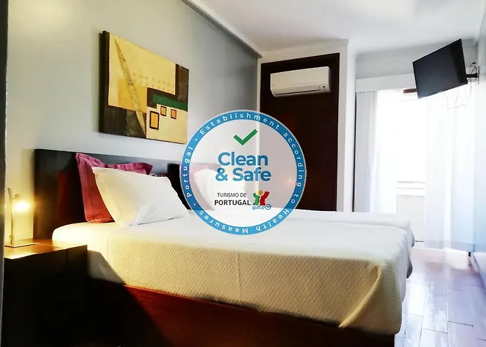 Dom Joao Iv ホテル 2*